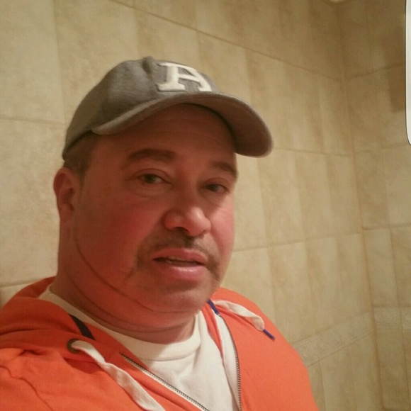 Meet your Posher, Ramiro - Picture 1 of 1